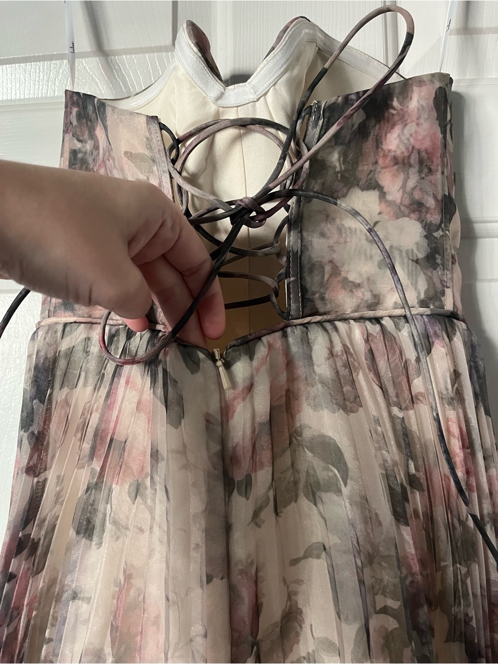 Most Beautiful Day Ivory Multi Floral Print Organza Maxi Dress | Size 4 - Picture 5 of 7